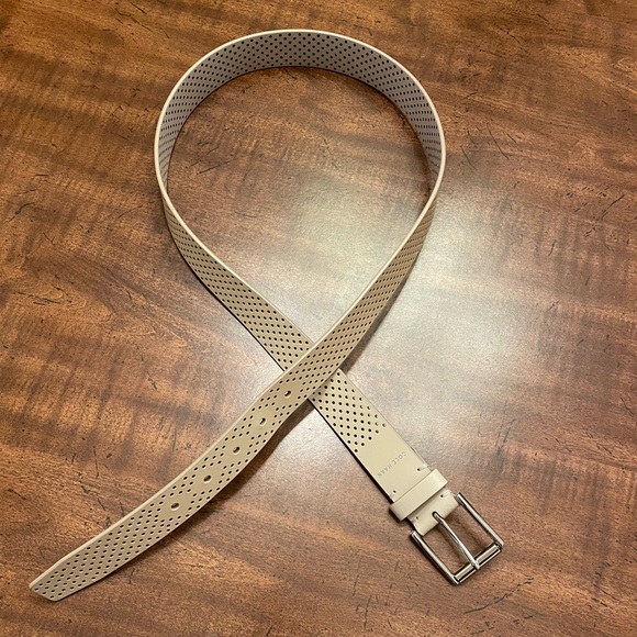 💫Closet Clean Out💫 EUC Cole Haan Leather Belt - Gray/Cream - Picture 3 of 4